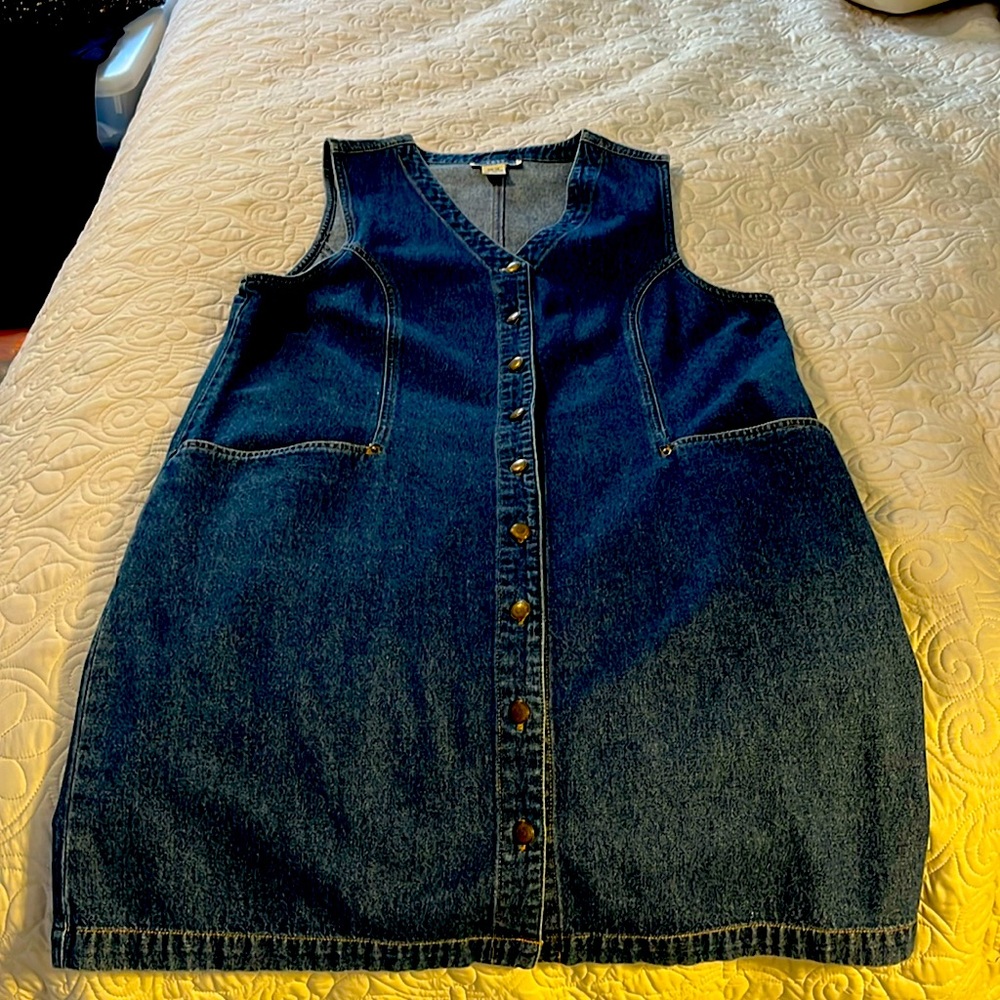 Classic Dark Blue Denim Button-Front Sleeveless Dress